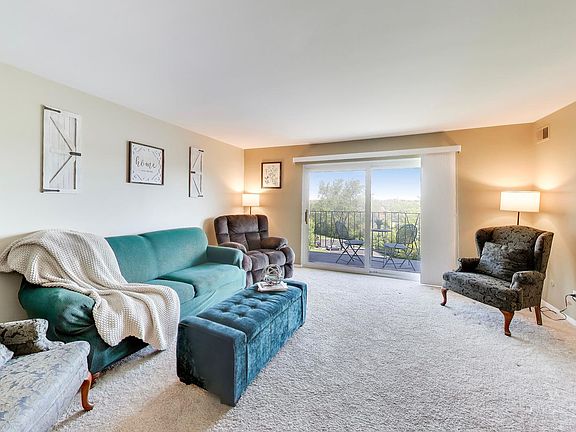 2nd image of 5840 W 104th St APT 415