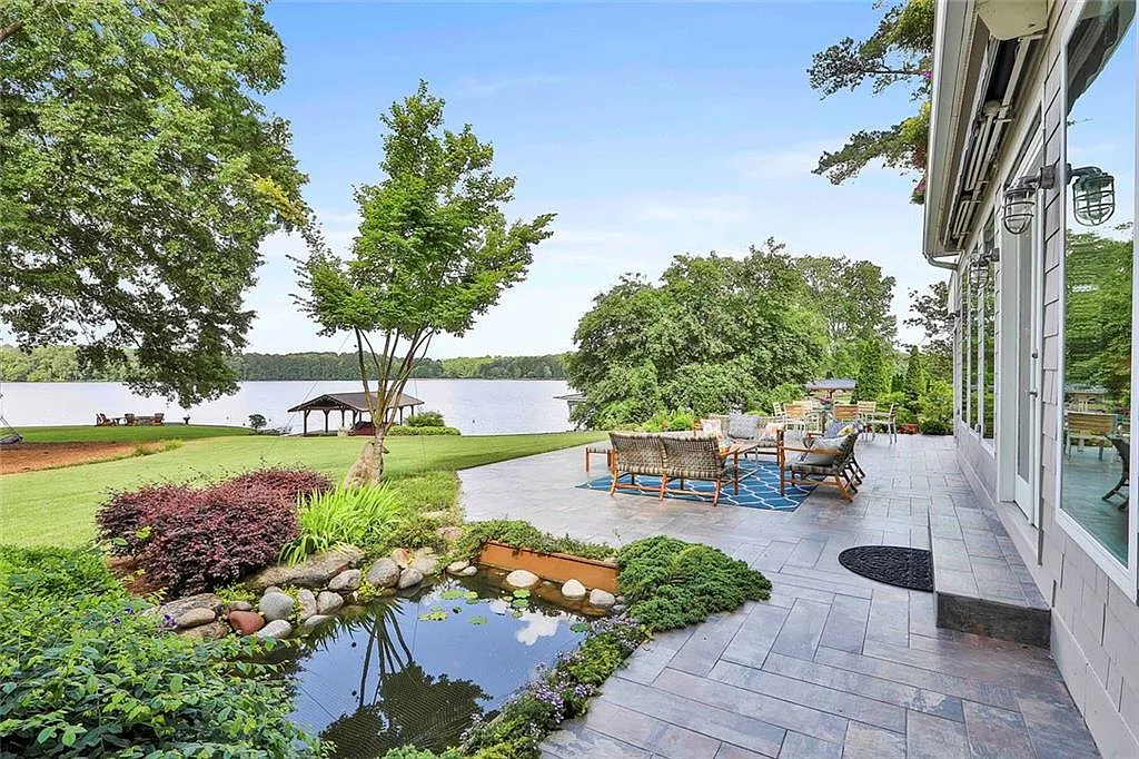 4 bed, 4.5 bath, 5100 sqft, $13,000 — Photo 3