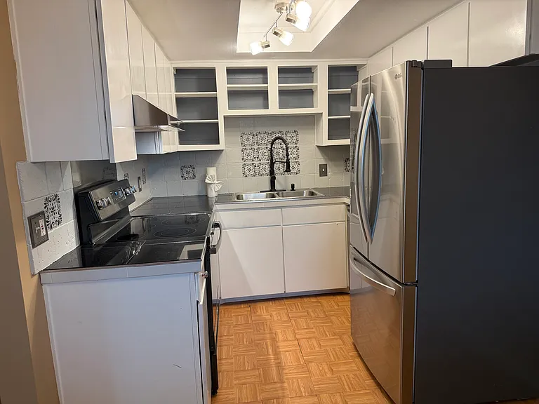 4050 4th St N #319 — Photo 5
