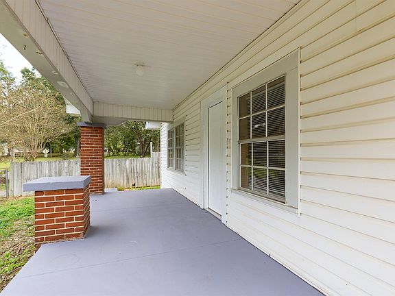 5th image of 653 Sheridan Rd