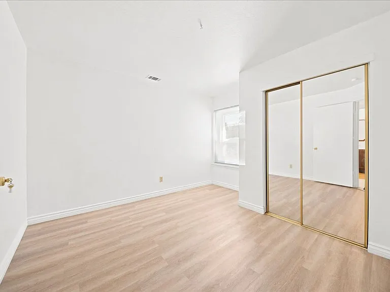 8408 Silver Run Way — Photo 20