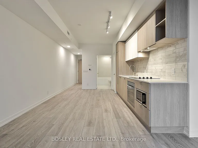 2020 Bathurst St #1219 — Photo 9