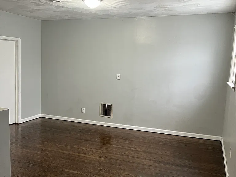 929 Rutger St #2R — Photo 2