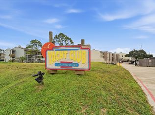 208 Yacht Club Ln #208, Seabrook, TX 77586