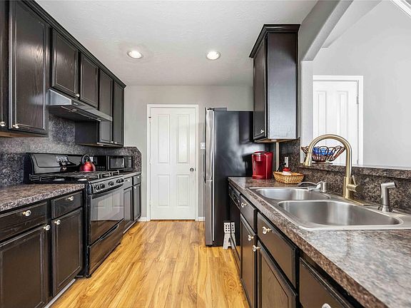 5th image of 3322 Inverness Path Ln