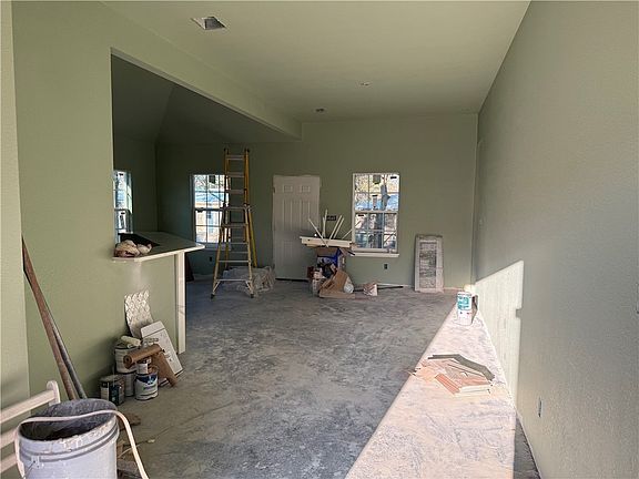 2nd image of 1614 Conlee St