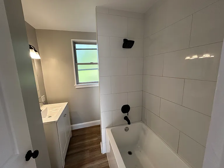 1749 Hopkins Ave — Photo 7