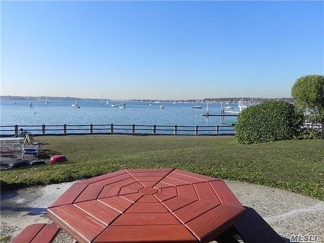 1st image of 24 Dolphin Grn APT H2b