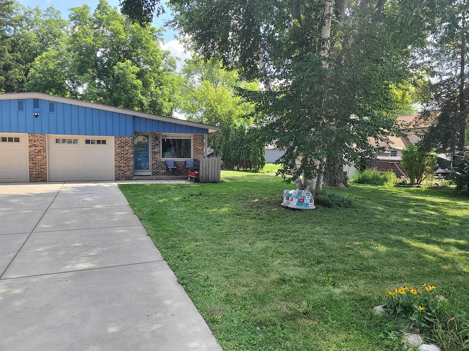 2 bed, 1000 sqft, $1,550 — Photo 2