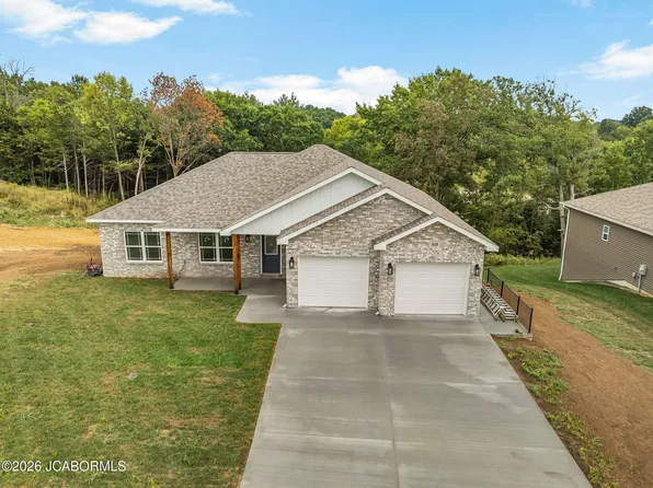 959 Cochise Dr, Holts Summit, MO 65043