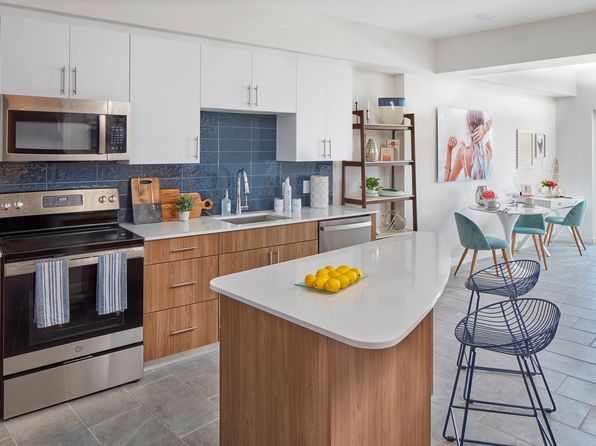 1821 SW 29th St #707