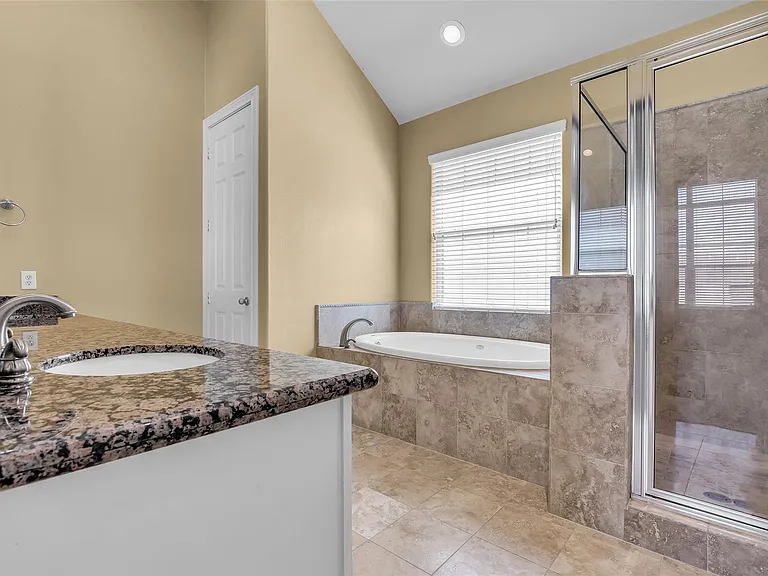 5724 Kansas St — Photo 27