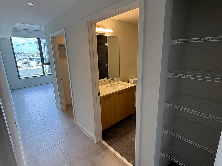337 NW 31st St #C1 — Photo 4