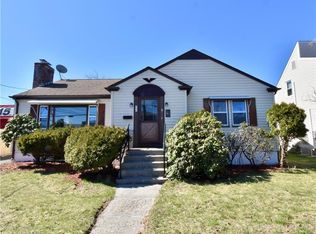 481 Chestnut St, Warwick, RI 02888