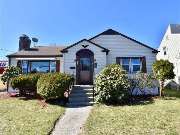 481 Chestnut St, Warwick, RI 02888