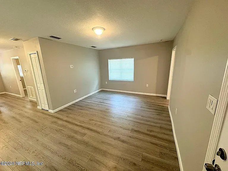 2 bed, 960 sqft, $1,800 — Photo 4