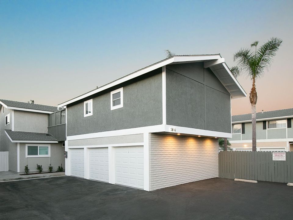 Apartment C is located above garages.