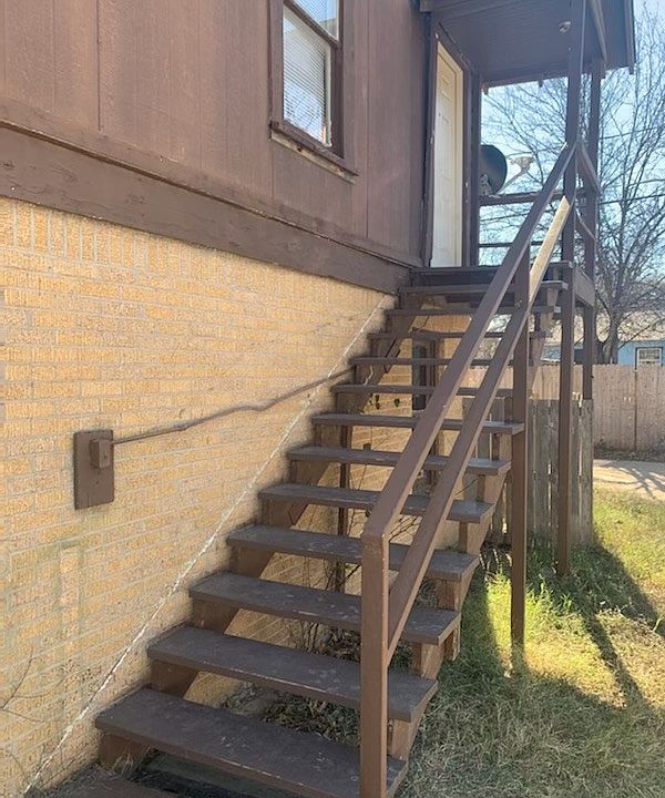1st image of 309 Glenmore Dr #A
