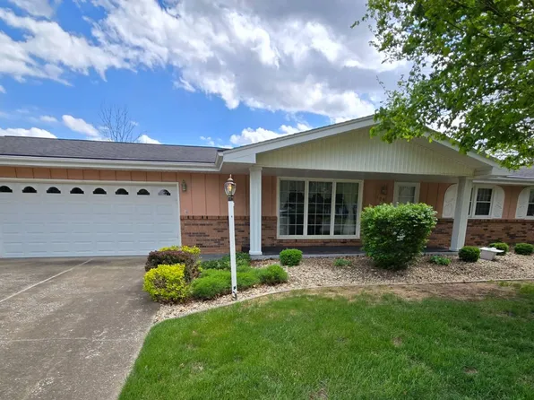 109 Ivy Ln, Knoxville, IL 61448