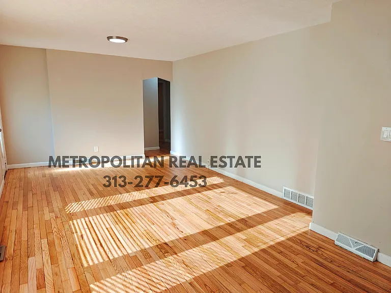 5839 Helen St — Photo 4