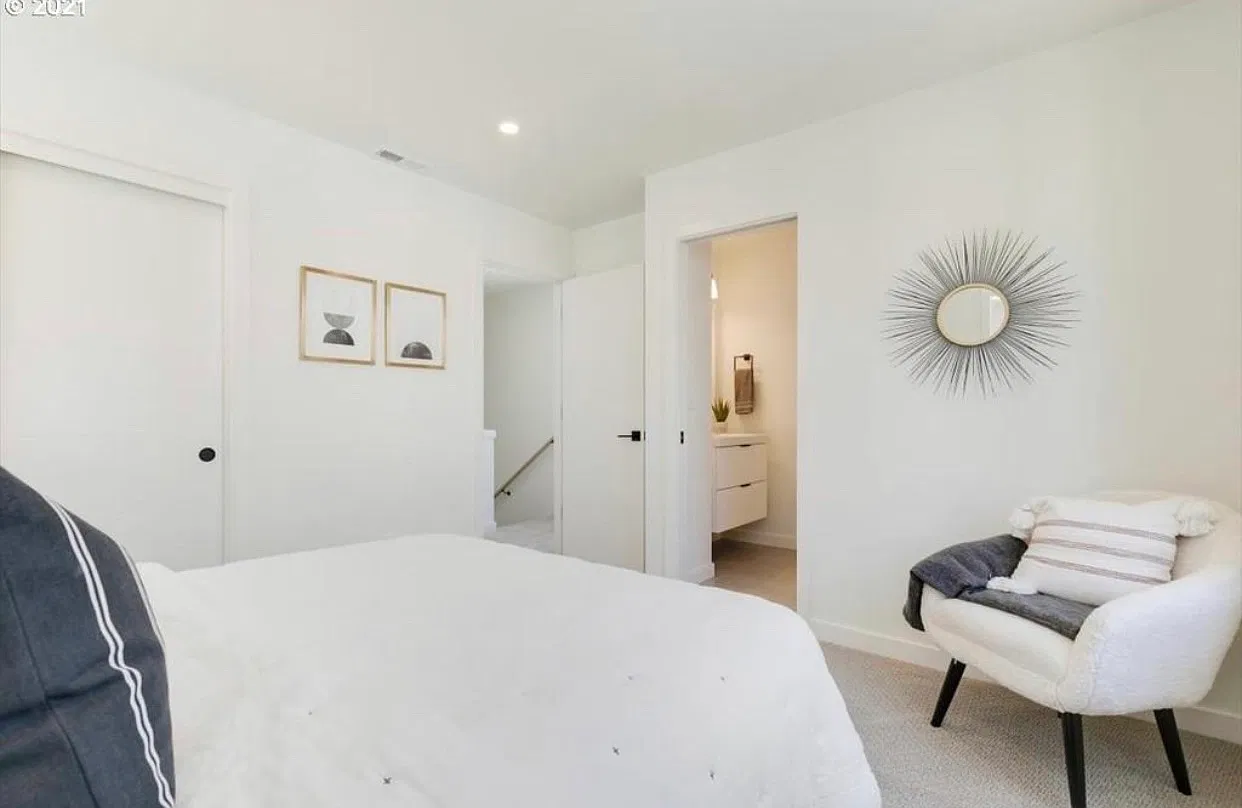 2 bed, 2.5 bath, 1620 sqft, $3,450 — Photo 4