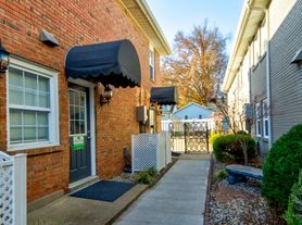 Locust Grove Apartments