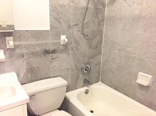 Rented by City Connections Realty | media 18