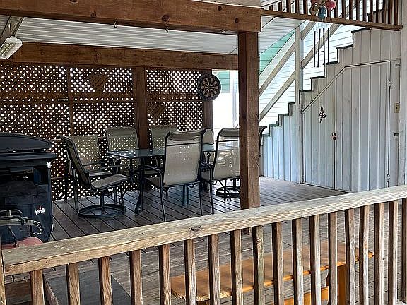 Covered Patio Area/Breezeway