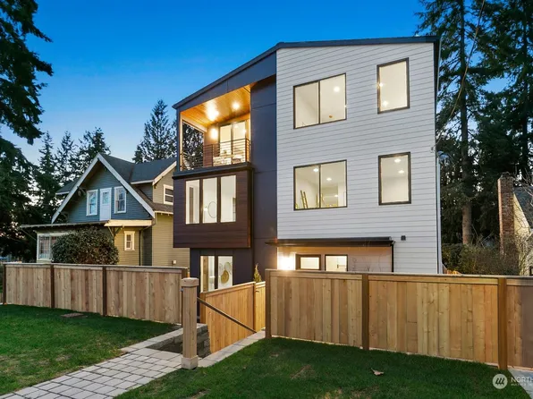 9207 1st Avenue NW, Seattle, WA 98117