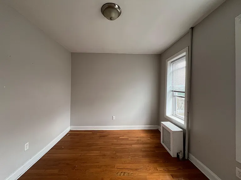 945 Pavonia Ave #32E — Photo 4