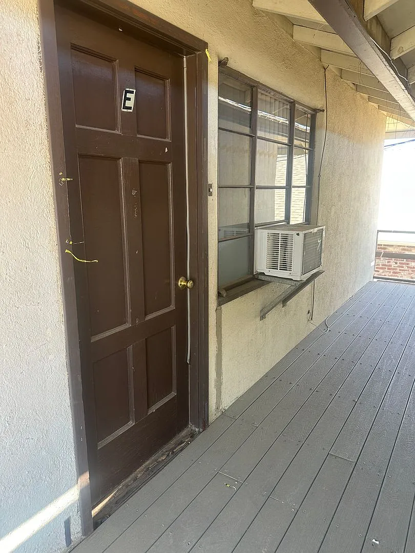 Charming 1-Bedroom Apartment in Short Acres — Photo 1