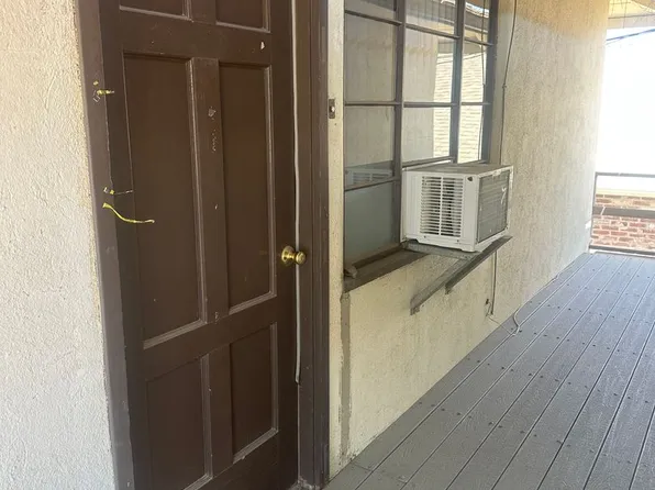 1711 Easy St APT E, Hanford, CA 93230