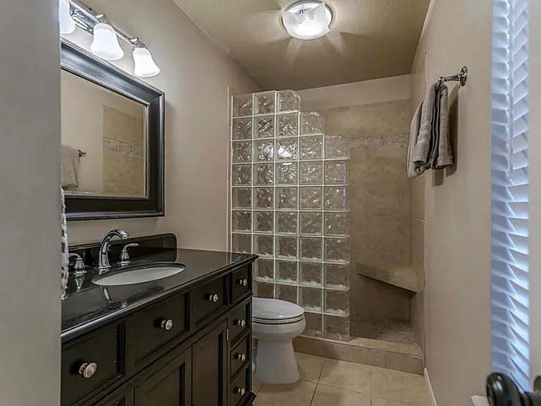28 Fallenstone Dr — Photo 15