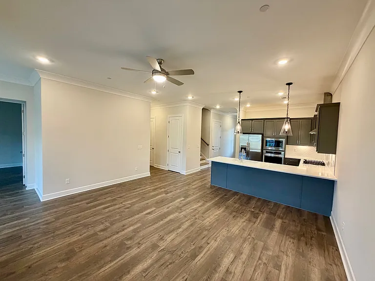 310 Buckwood Ln — Photo 5