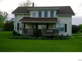 55415 Scheuer Rd, Chesterfield, MI 48051