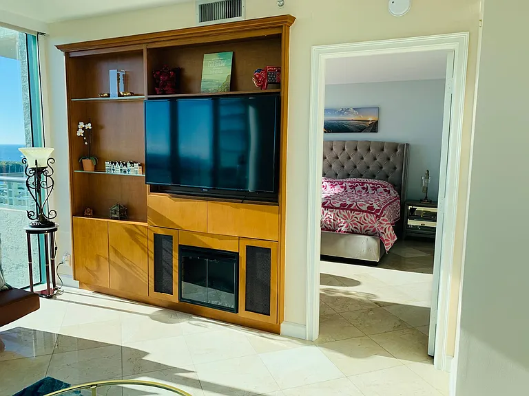 3400 SW 27th Ave #1001 — Photo 43