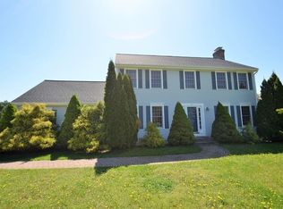 18 Colburn Ln, Littleton, MA 01460