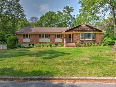 39 Cornwallis Road, East Setauket, NY, 11733