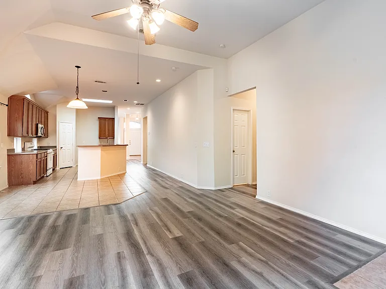 2505 Monroe Dr — Photo 20