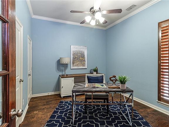 5th image of 15726 Crown Cove Ln