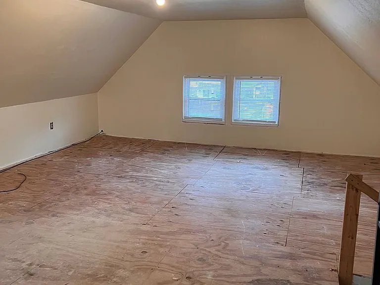119 Olive St — Photo 11