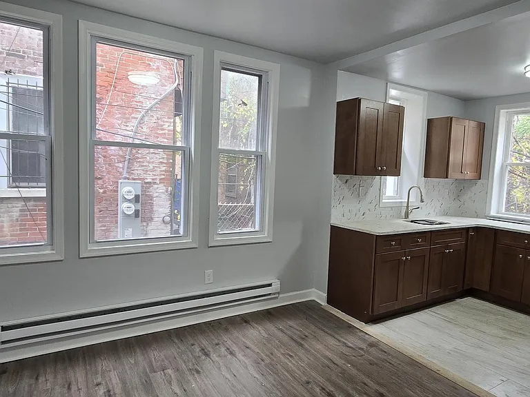 1411 W Loudon St — Photo 40
