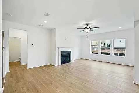 5445 Hargrove Way — Photo 7