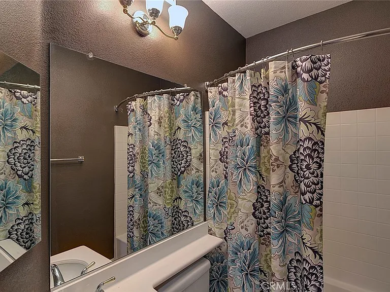 4520 Garden City Ln — Photo 15