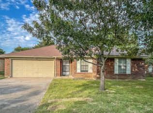 7016 Yorkston St, Watauga, TX 76148