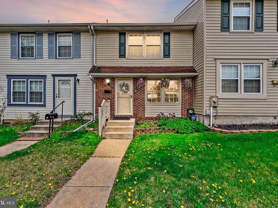 1st image of 39 Guinevere Ct