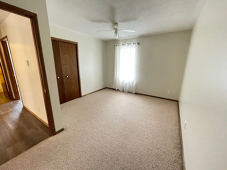 22 Clarence St #3 — Photo 6