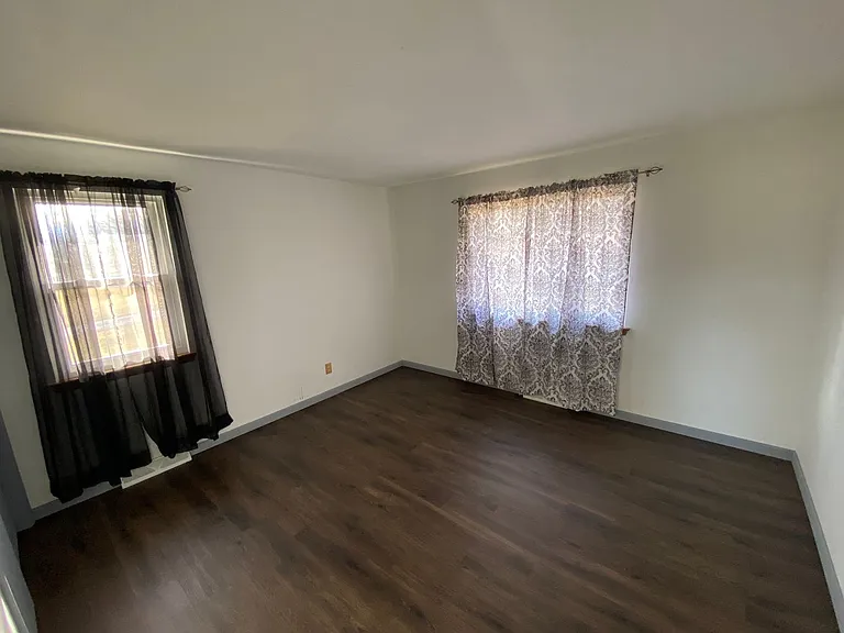 874 Westfield Rd — Photo 7