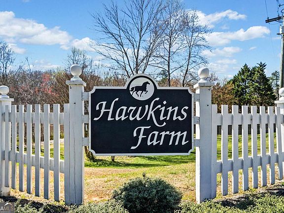 4th image of 228 Hawkins Farm Cir