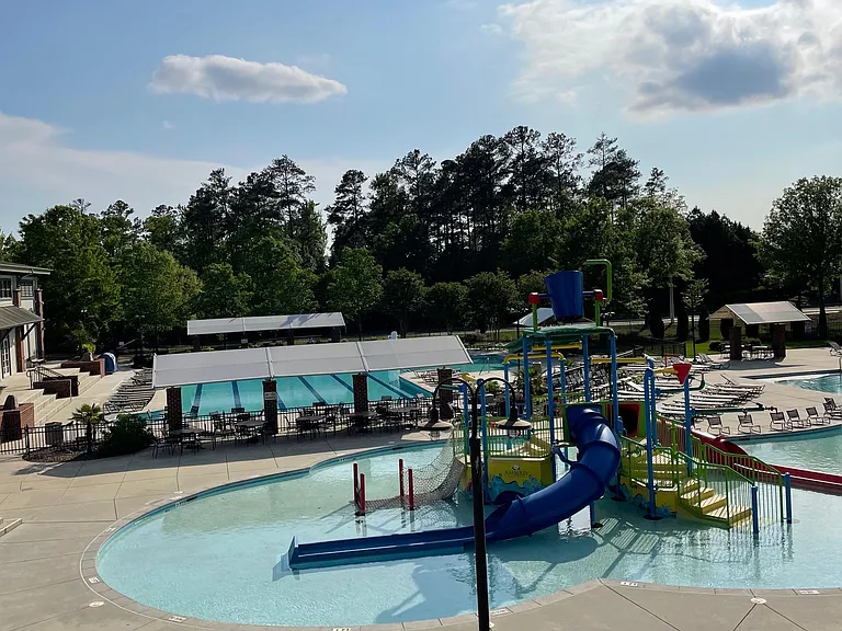 Amberly Club Swimming Pools